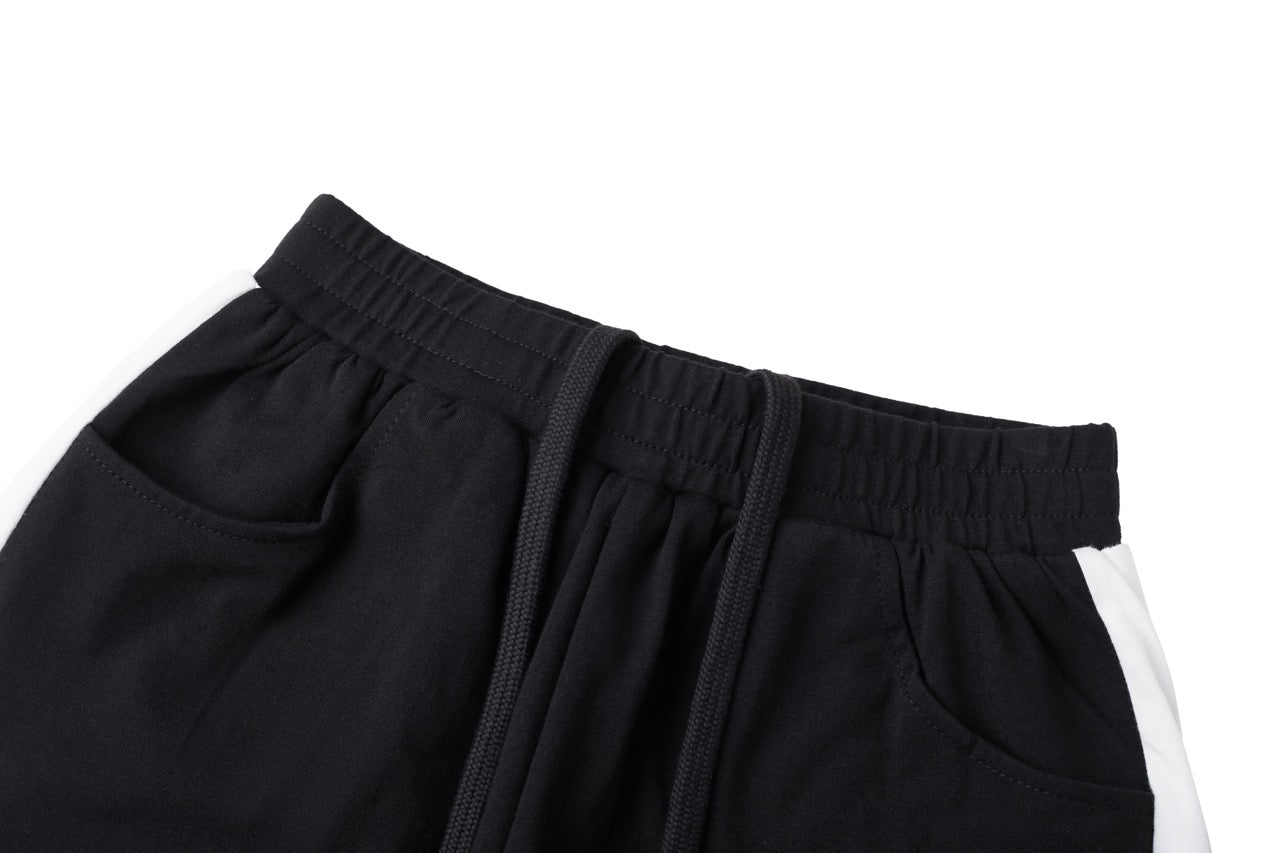 Clean Cut Shorts – Black (W)
