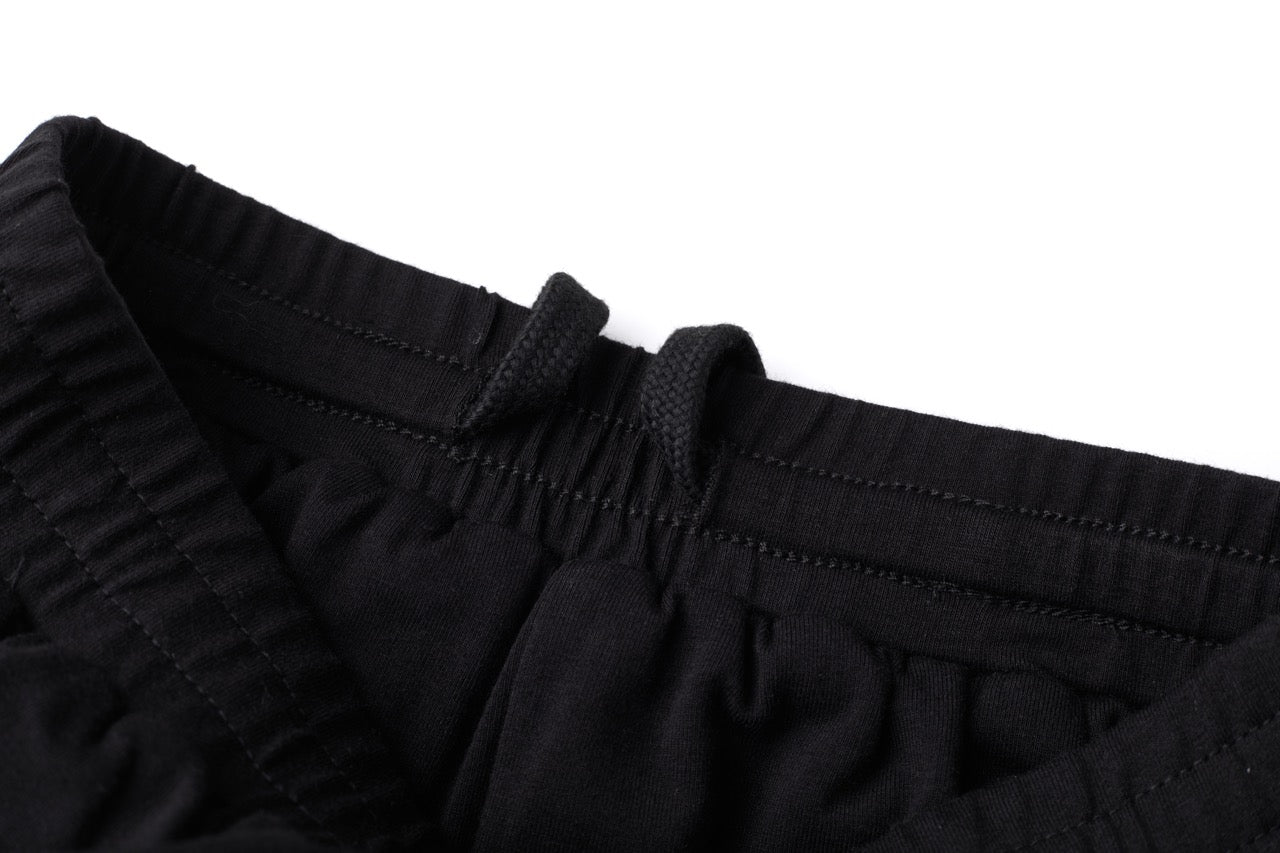 Clean Cut Shorts – Black (W)