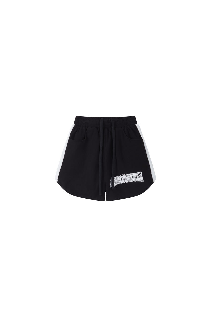 Clean Cut Shorts – Black (W)