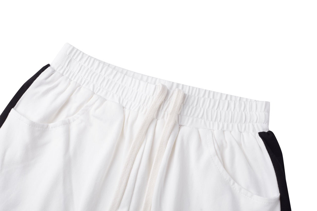 Clean Cut Shorts – White (W)